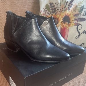 Steve Madden leather booties